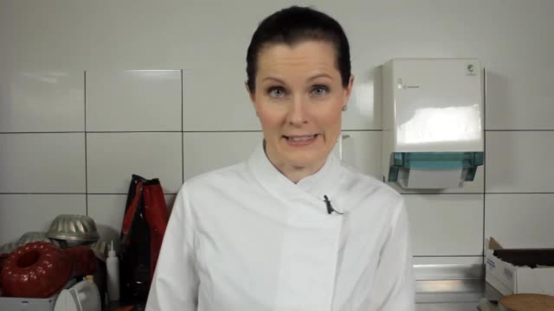 Nettivinkki: Jenni Höijer neuvoo miten kakku täytetään oikein!
