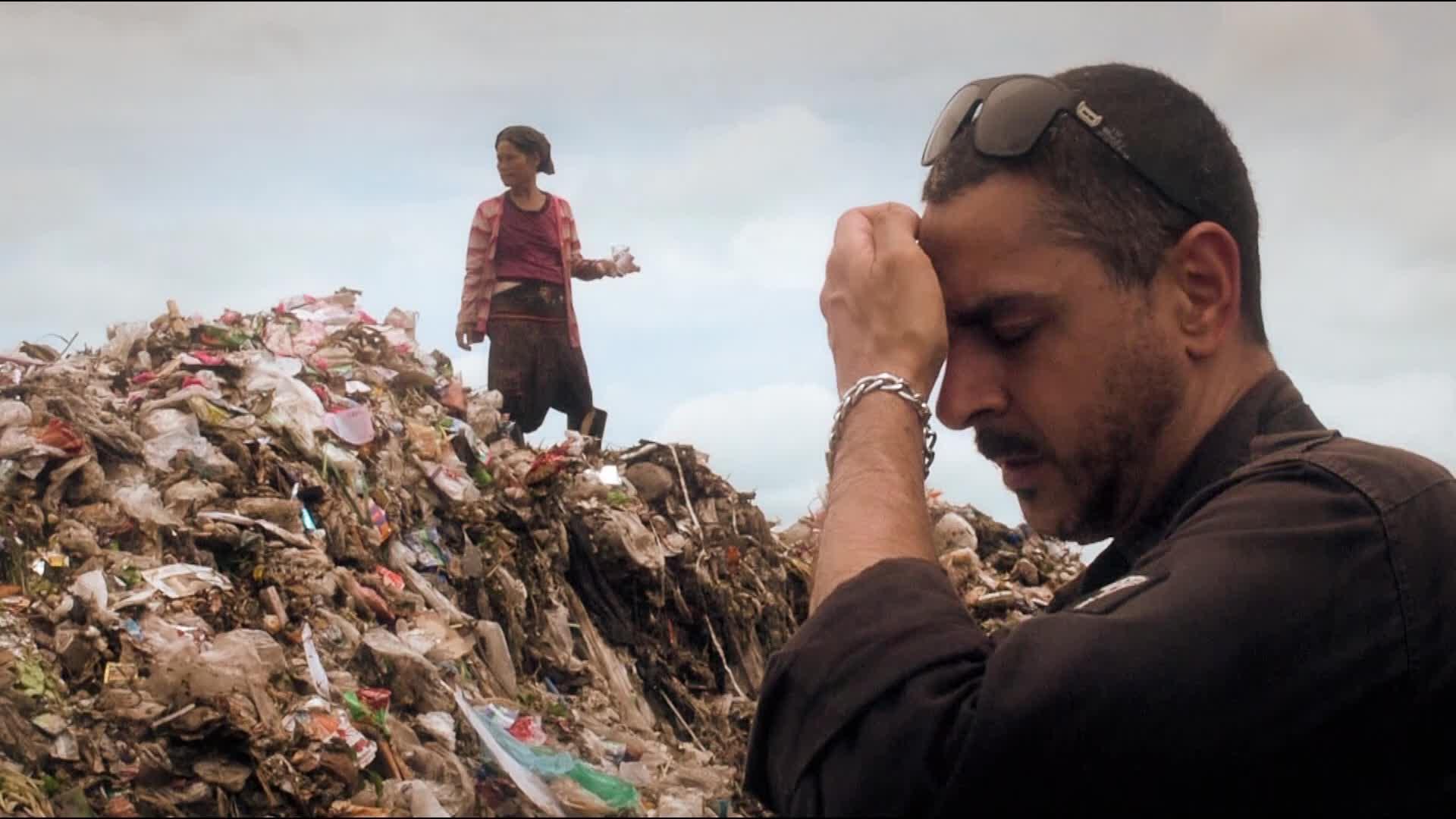 Burmalainen pakolaisyhteisö elää thaimaalaisella kaatopaikalla – ruoka ja elanto kaivetaan jätteiden seasta