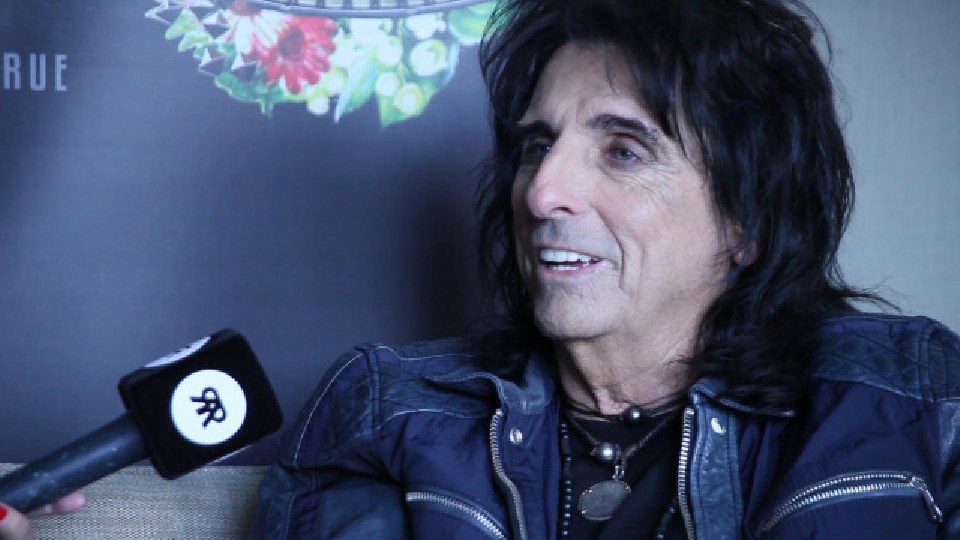 Näin rocklegenda Alice Cooper viettää aikansa Helsingissä: "Olen kuin Elton John"