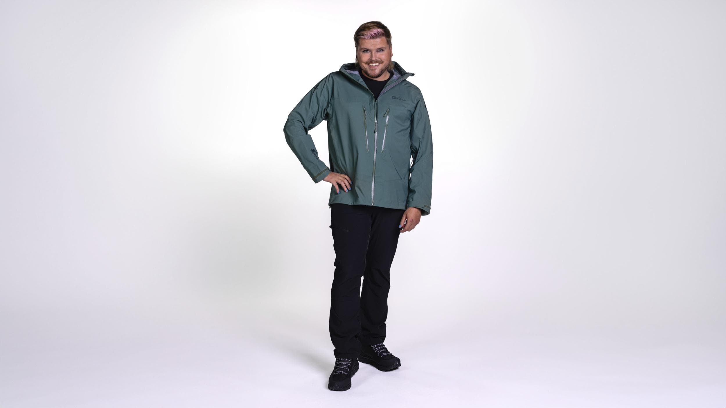 Eino Nurmisto, 35, somevaikuttaja ja kirjailija Eino Nurmisto, 35, somevaikuttaja ja kirjailija