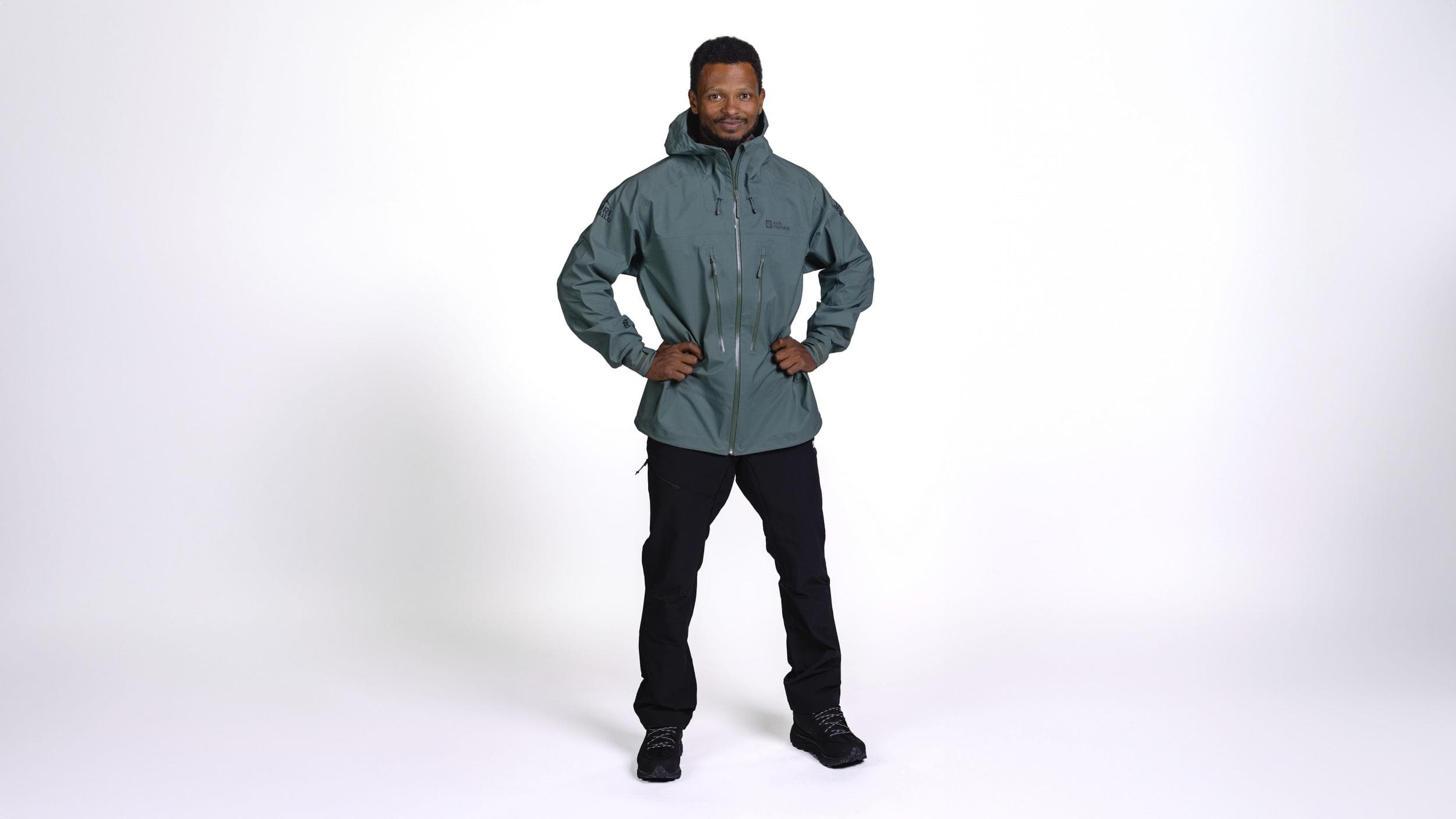 James Nikander, 35, taiteilija James Nikander, 35, taiteilija