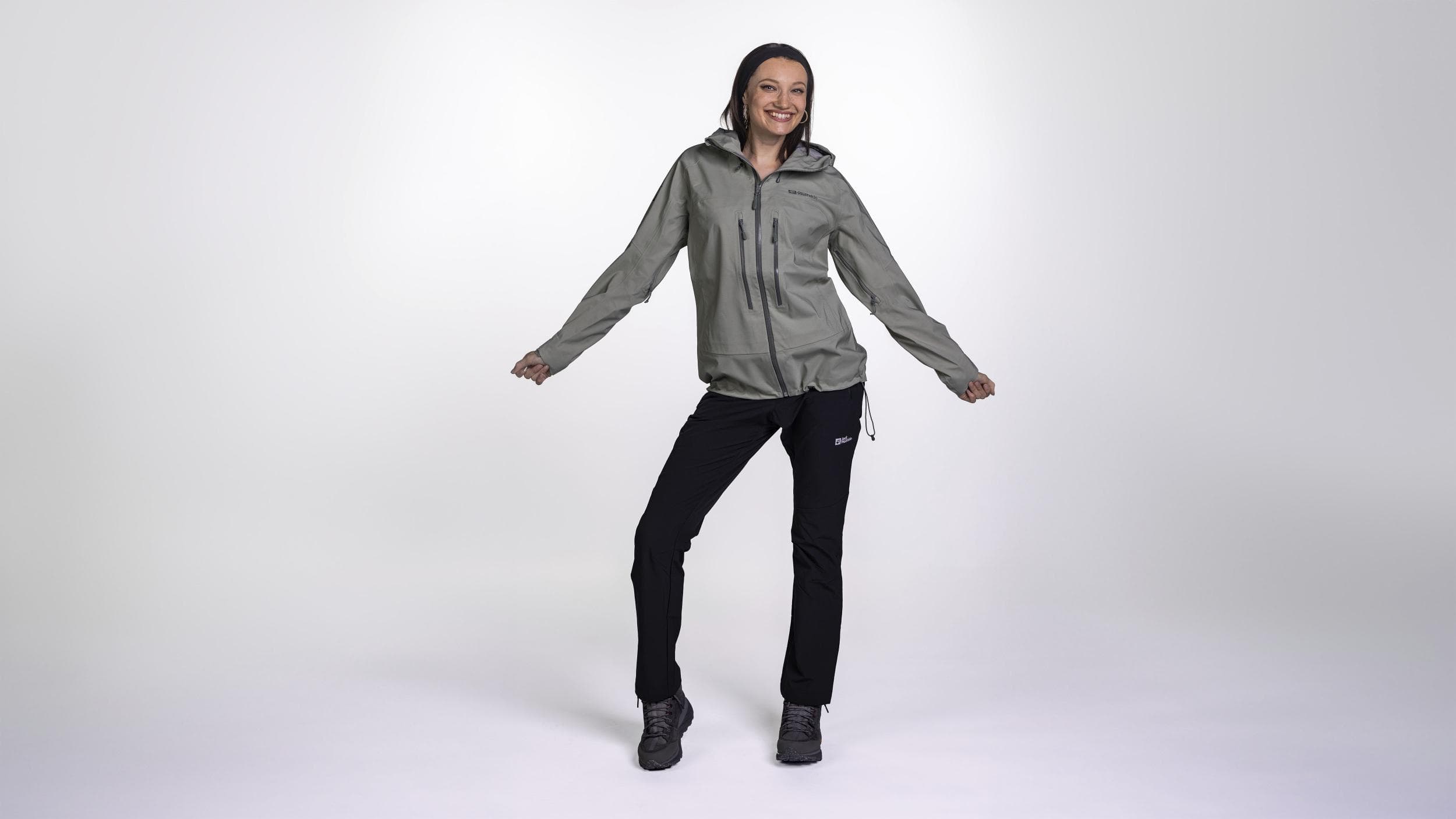 Nuppu Oinas, 28, artisti Nuppu Oinas, 28, artisti