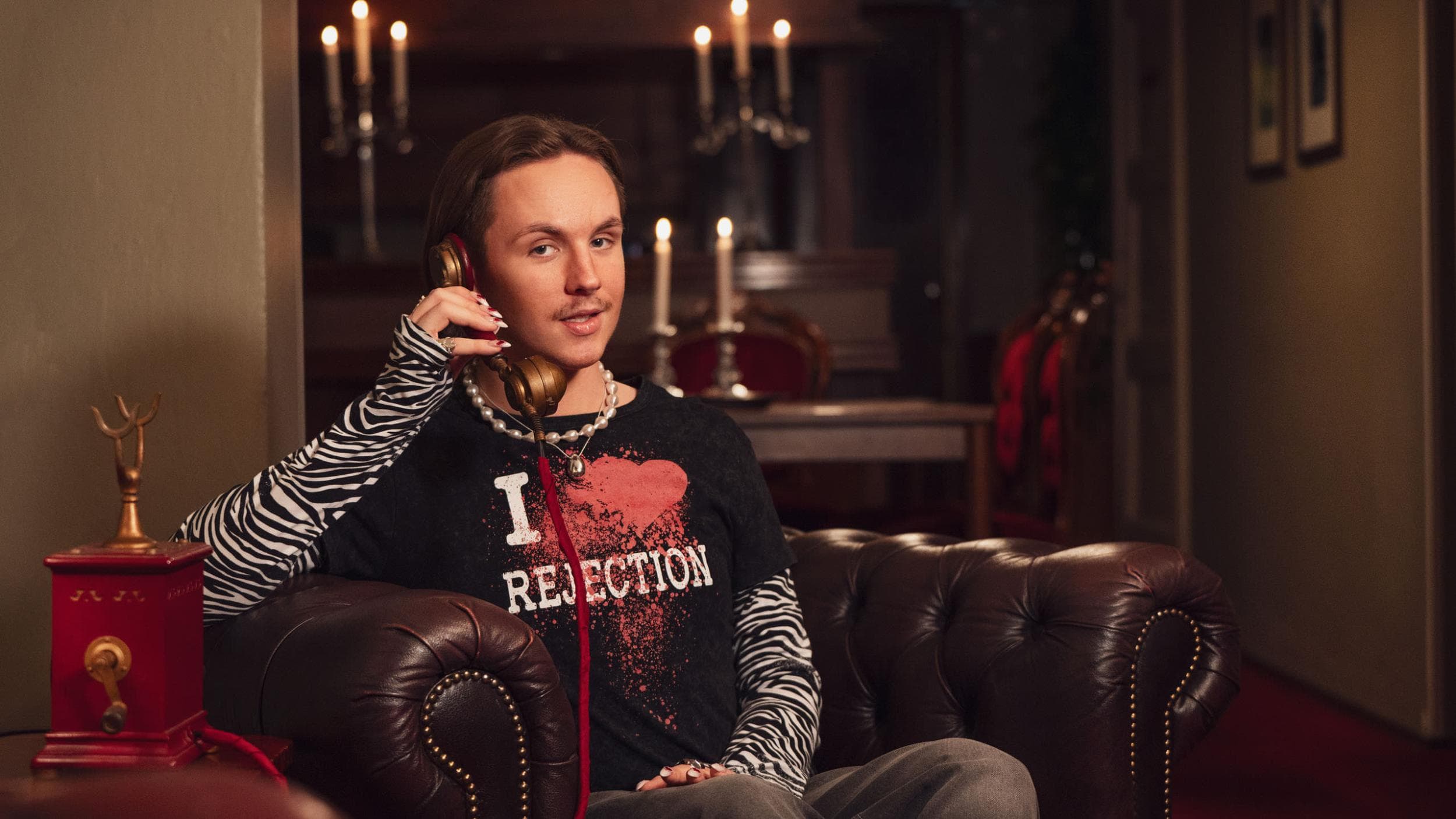 LEEVI LEHTONEN, tanssija ja sisällöntuottaja LEEVI LEHTONEN, tanssija ja sisällöntuottaja