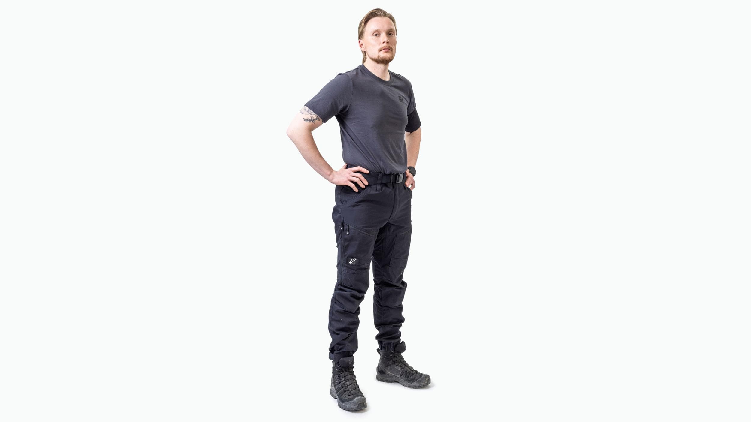 LAURI KAIVOLUOTO, 33, KOKKI / RAVINTOLAYRITTÄJÄ LAURI KAIVOLUOTO, 33, KOKKI / RAVINTOLAYRITTÄJÄ