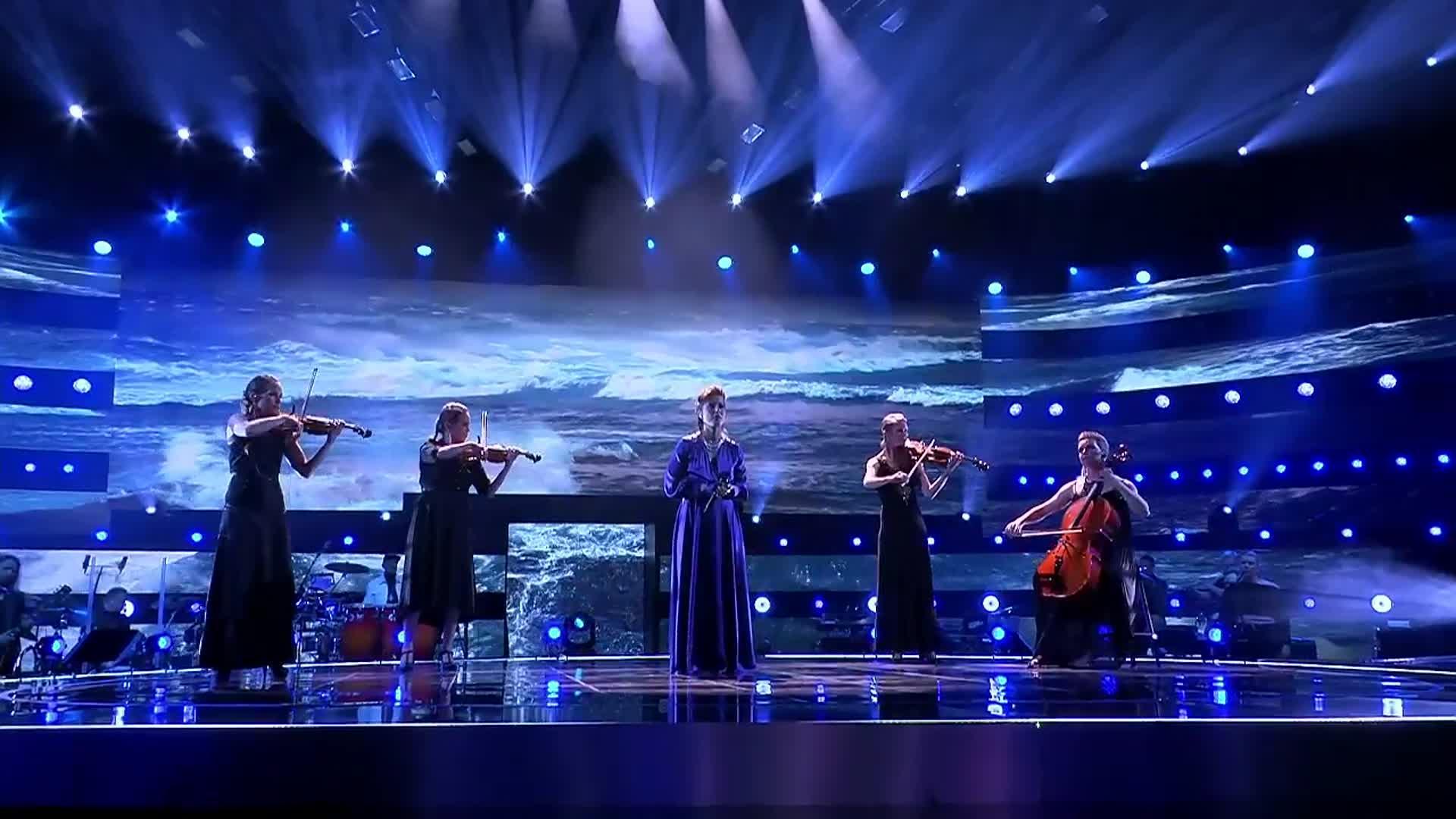 Mariska ja upea jousikvartetti Triosis+ päättävät TVOF-liven koskettavasti kappaleella Piste